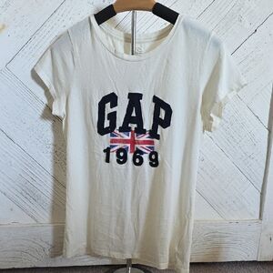 GAP 1969 Cream T-Shirt with Flag Design